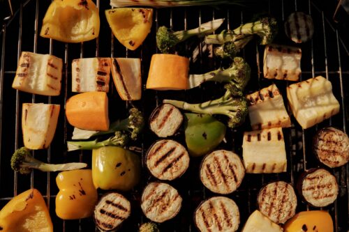 Gegrilde paprika, courgette en aubergine met grillstrepen